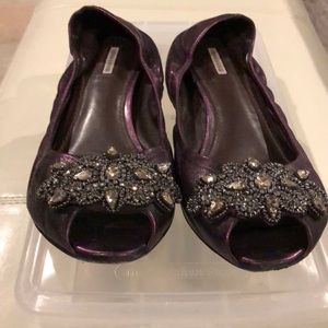 USED Vera Wang Size 9 purple peep toe shoes.